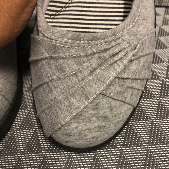 Ladies Dirty Laundry Grey Flats - Picture 10 of 11